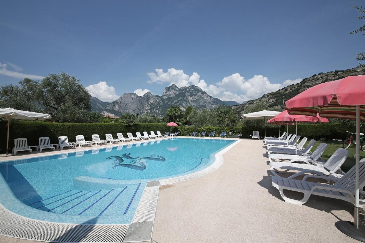 Hotel Villa Verde Torbole Sul Garda Exterior foto