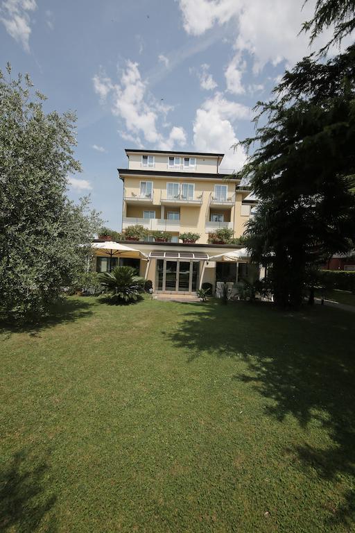 Hotel Villa Verde Torbole Sul Garda Exterior foto