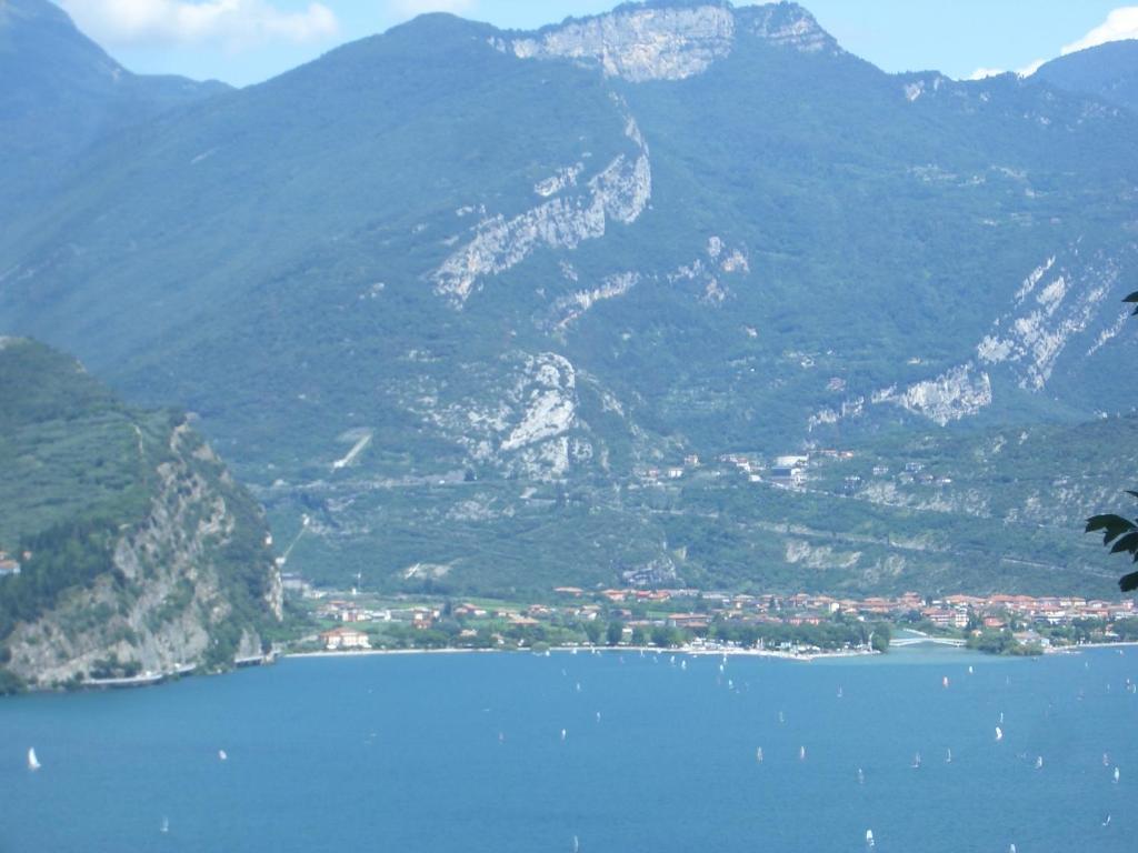 Hotel Villa Verde Torbole Sul Garda Exterior foto